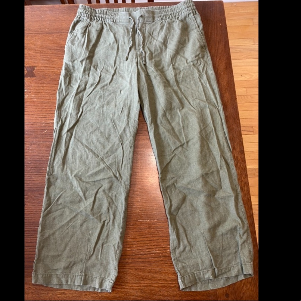Green Old Navy Cargo Pants